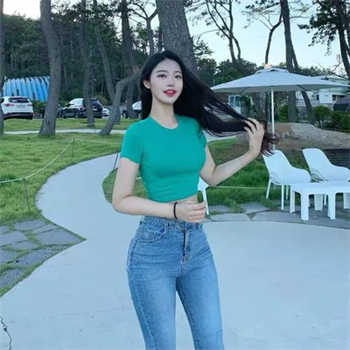大胸女晃奶动态图